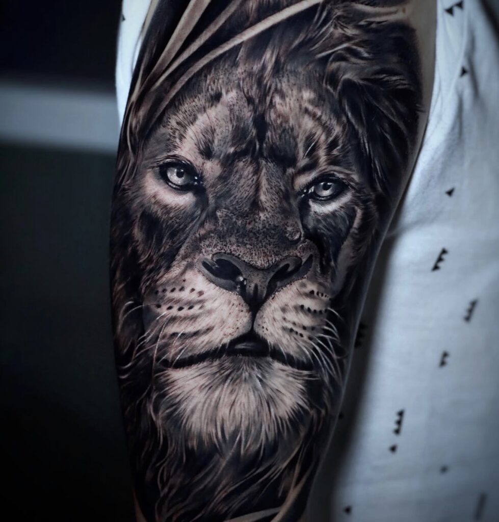 Medusa skull dark B&G realism